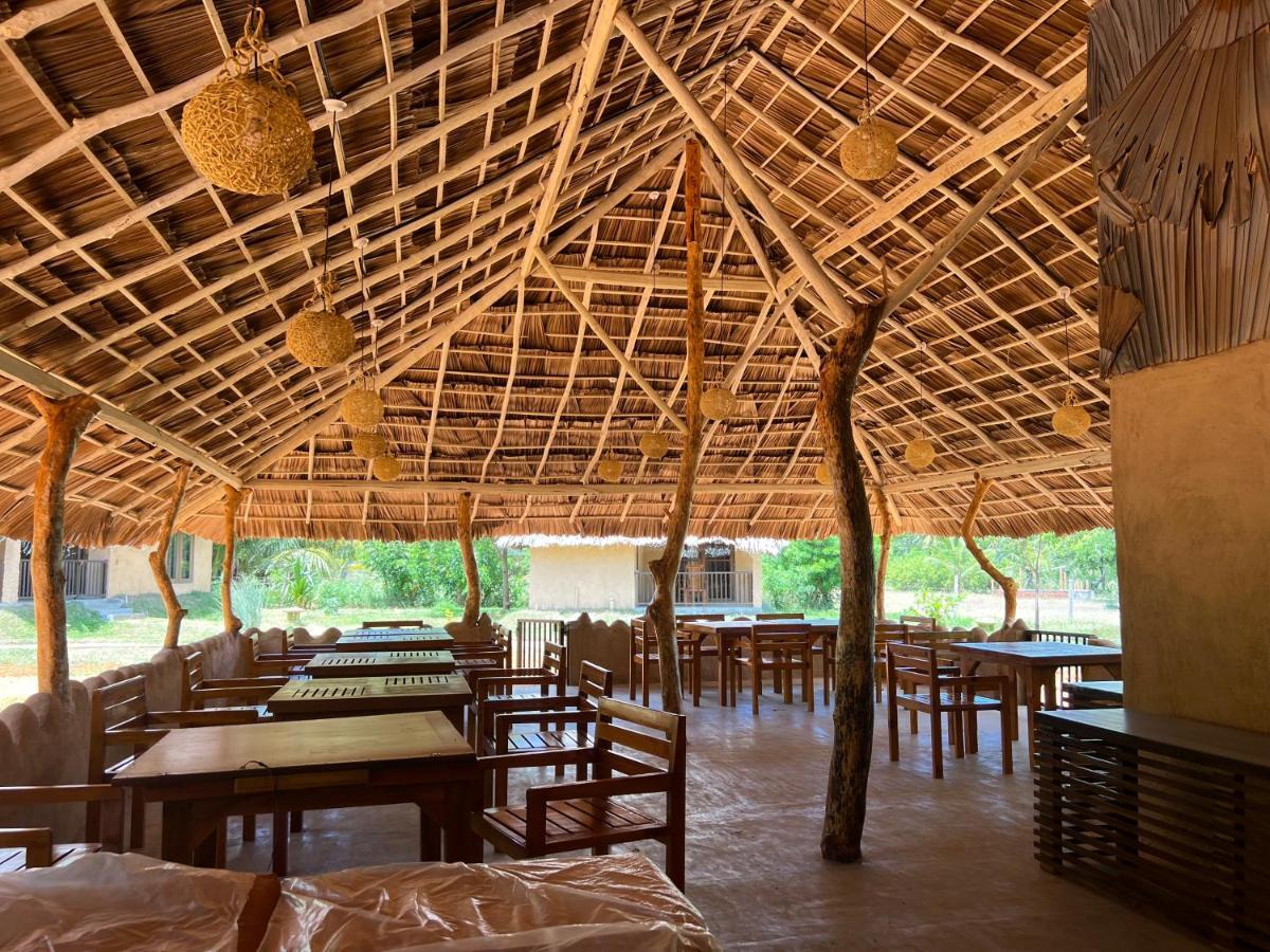 Saffron Lake Yala Tissamaharama Exterior foto