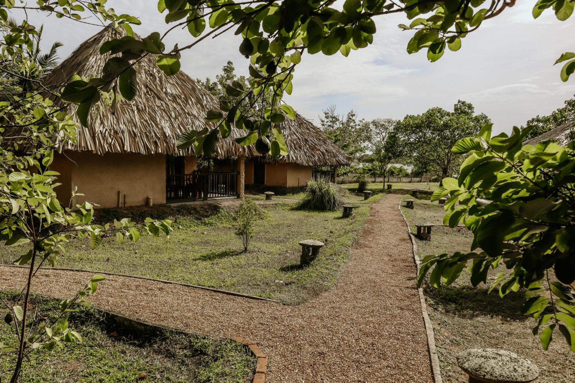 Saffron Lake Yala Tissamaharama Exterior foto