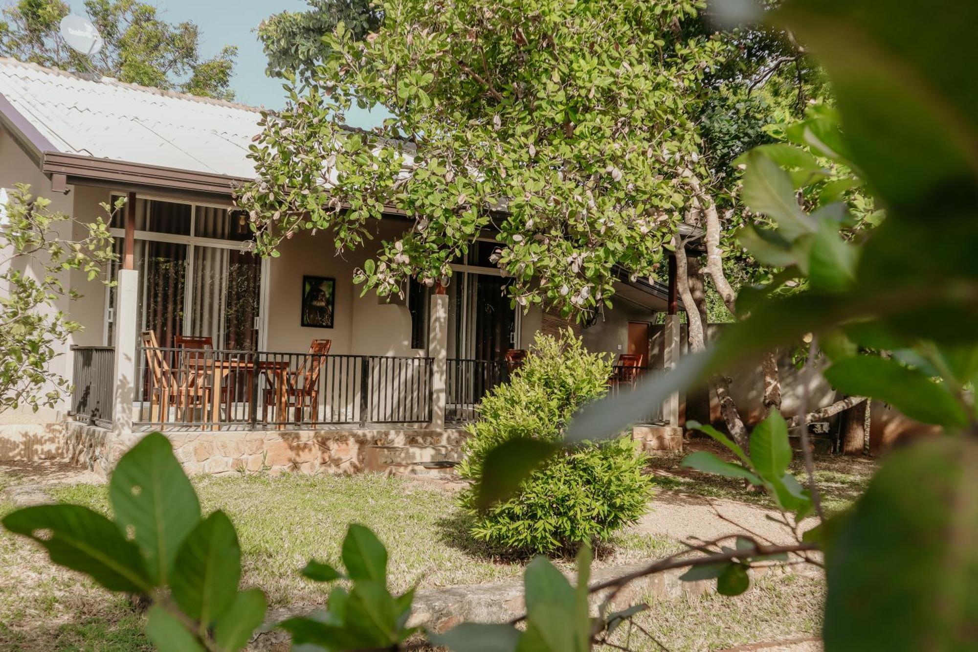 Saffron Lake Yala Tissamaharama Exterior foto